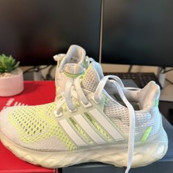 Adidas Unisex 6.5 US