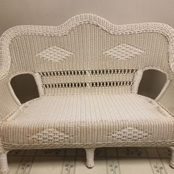 6 PIECE WHITE WICKER SET