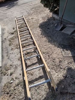 Regular yellow ladder