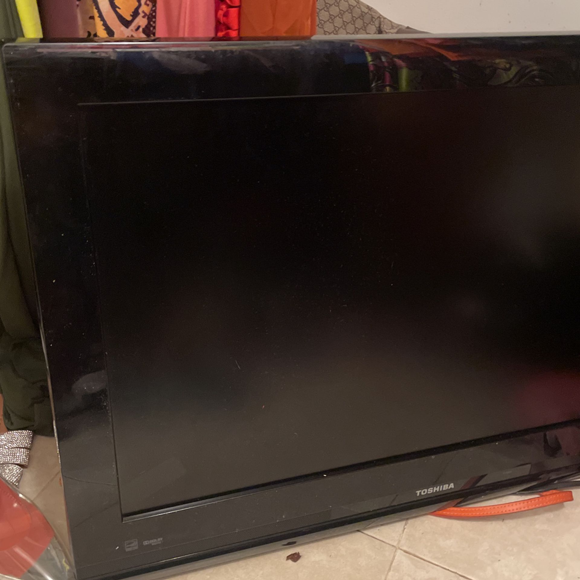 32inch Tv FREE MUST GO