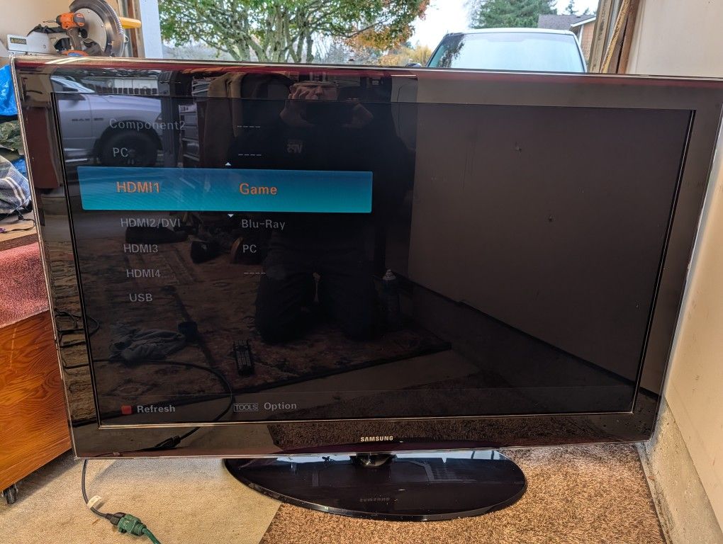 Samsung 52" LCD TV 