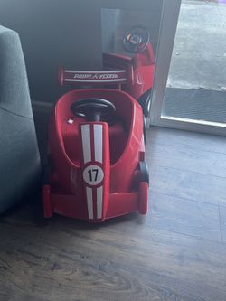 Radio Flyer Ride In Car
