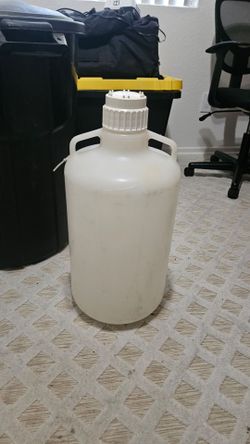 Nalgene 25 Liter bottle.