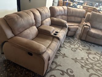 Sectional couch READ DESCRIPTION WANT GONE ASAP