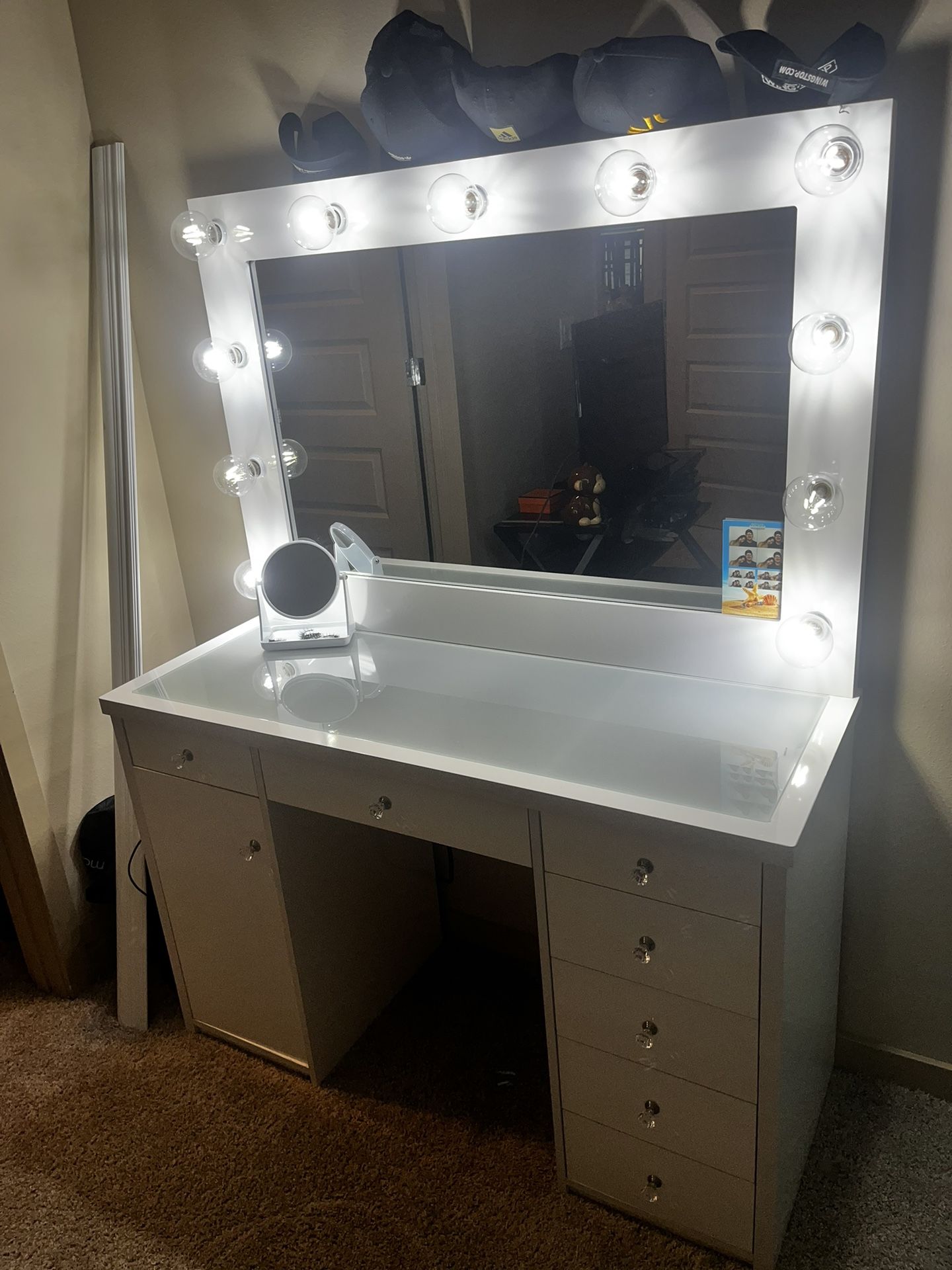 Girls Make Up Vanity
