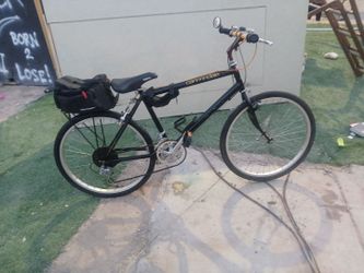 Cannondale Black Hybrid Bike