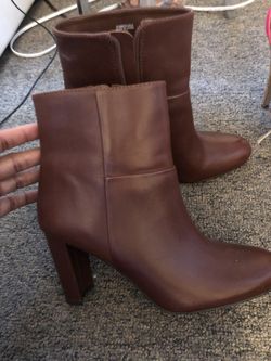 Ann Taylor boots size 8