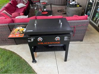 New Blackstone 28” Omnivore Griddle w/ Hard Cover & Side Shelves