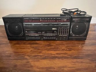 Goldstar cassette player