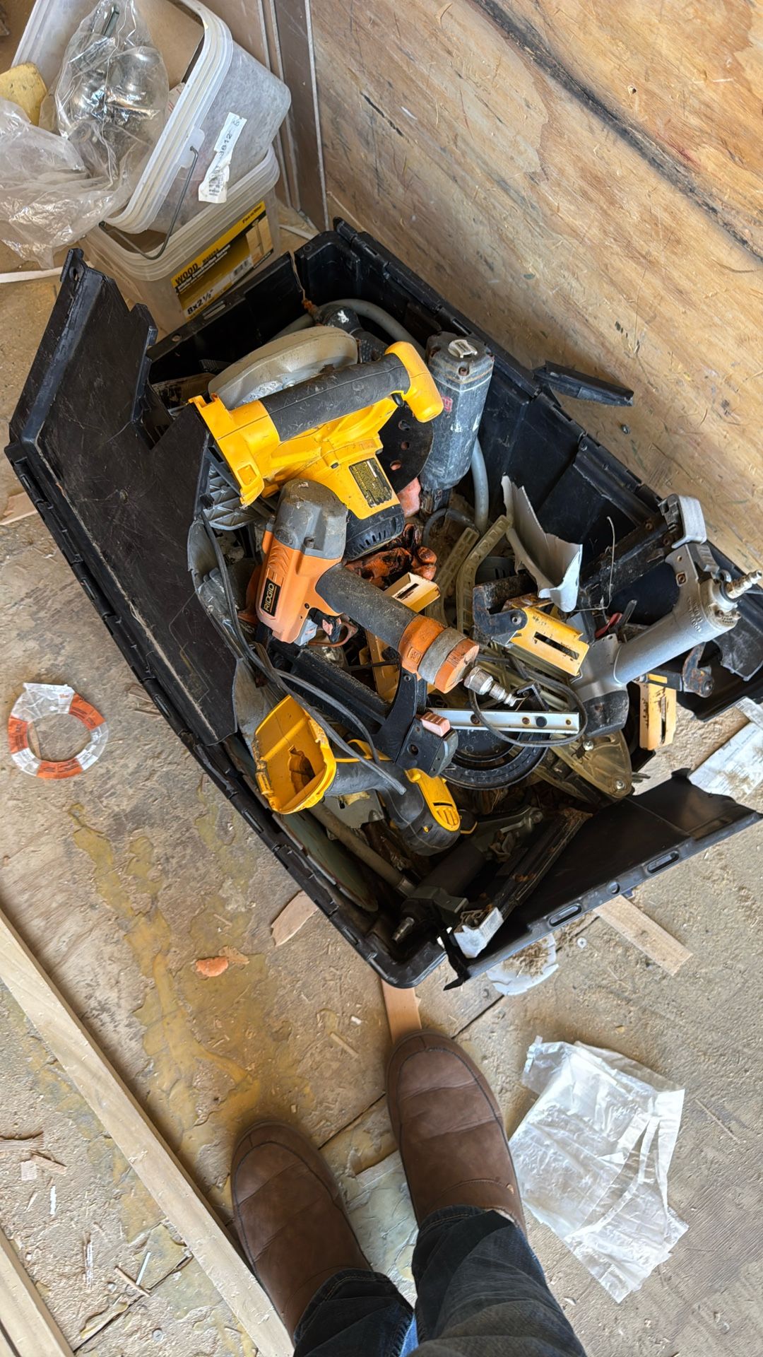 Bunch Of Broke Tool Guns