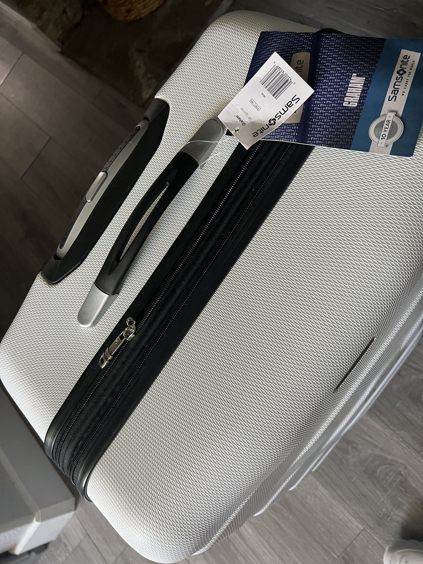 Samsonite graham 28 spinner hotsell