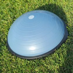 BOSU ballance Trainer  26 Diameter 