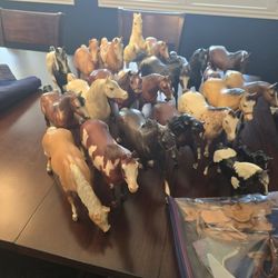Breyer Horse Lot From 1977 (22  Horses)