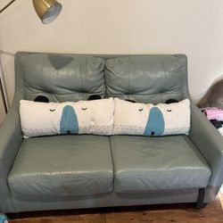 Excellent Cond. Ashley Leather Loveseat & Ottoman Set (McCaskill)