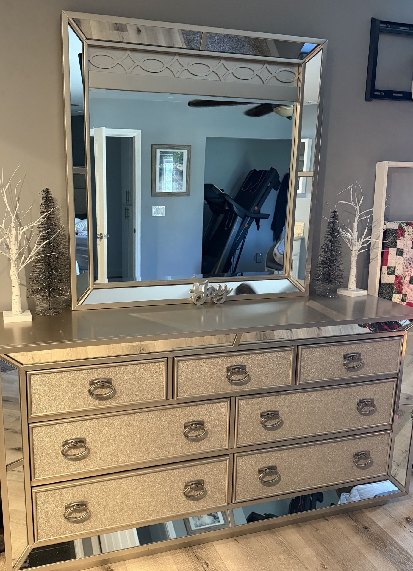 King Mirrored Bedroom Set