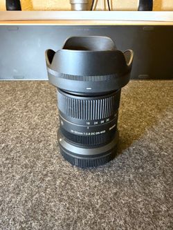 SIGMA 18-50mm F2.8 DC DN Contemporary Lens for Canon RF Mount Mirrorless Cameras - Excellent Condition