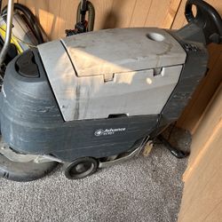 Advance Floor Scrruber