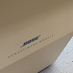 Bose Acoustimass Home Entertainment Speaker System 