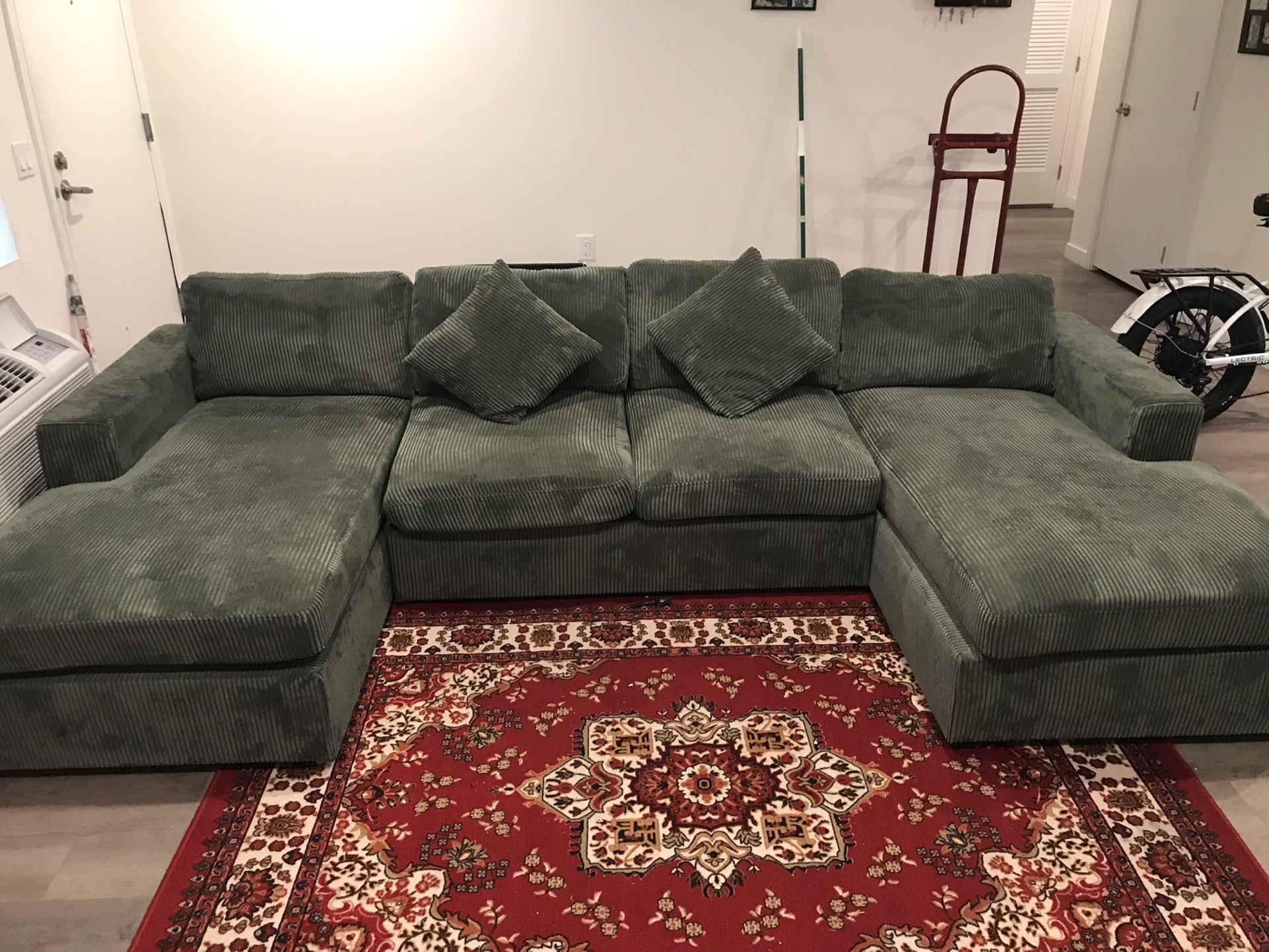 Sectional Couch 