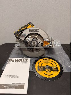 New Dewalt 20V Max XR 7-1/4 Circular Saw
