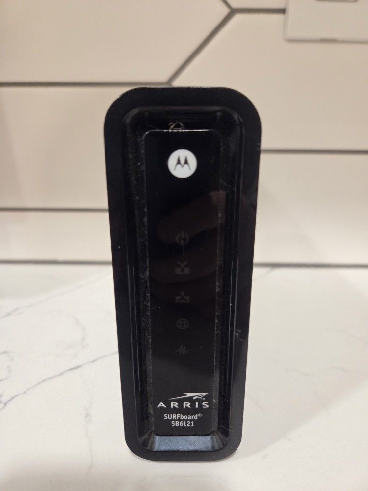 Arris (Motorola) SURFboard SB6121 Cable Modem