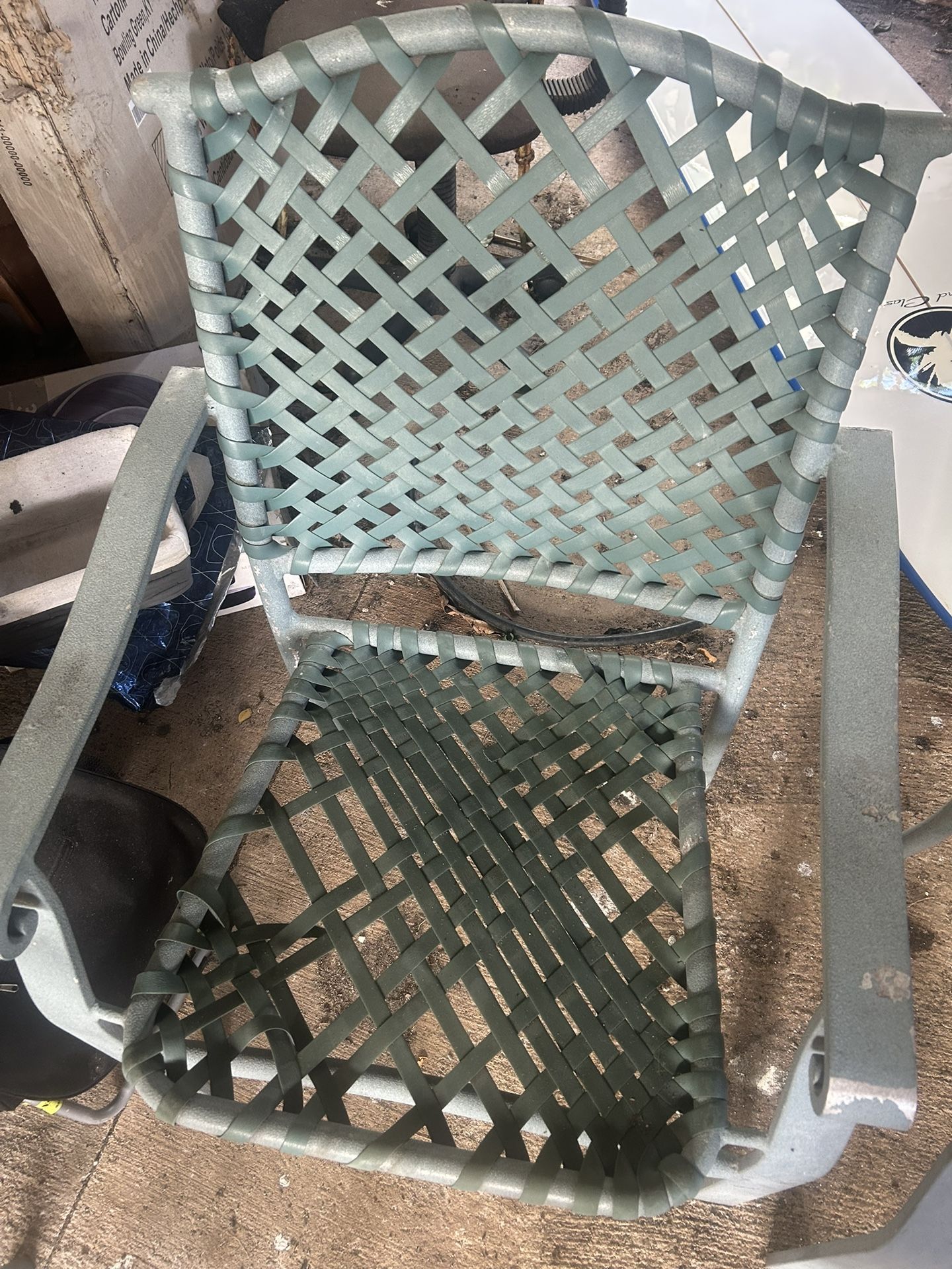 3 vintage picnic beach chairs