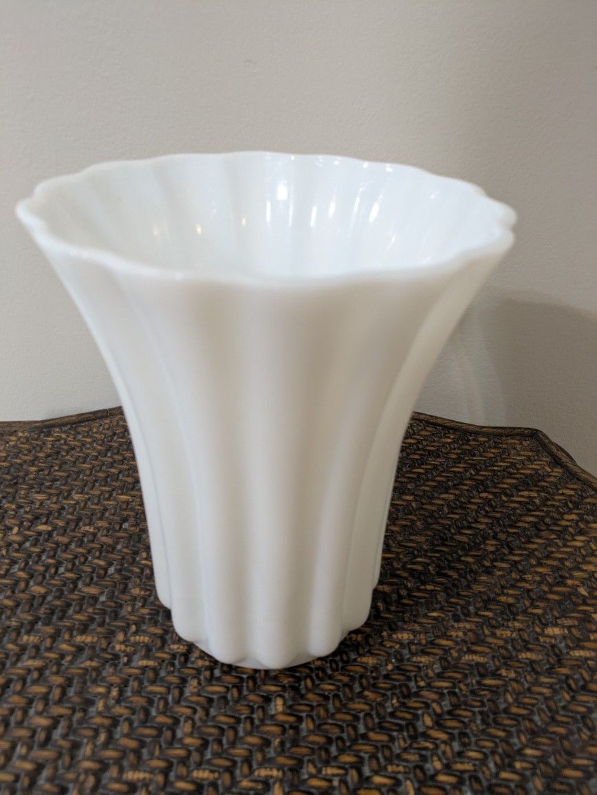 Beautiful White Glass Vase 7.5" Tall