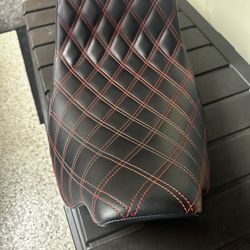 Lucky Dave’s performance seat.