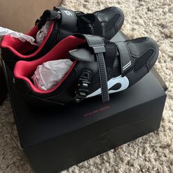 Peloton Cycle Shoes 