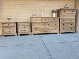 Gorgeous Dressers and nightstands  or bedroom set