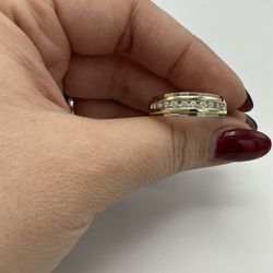 Two-Tone 10K Gold Diamond Band Ring Size 11