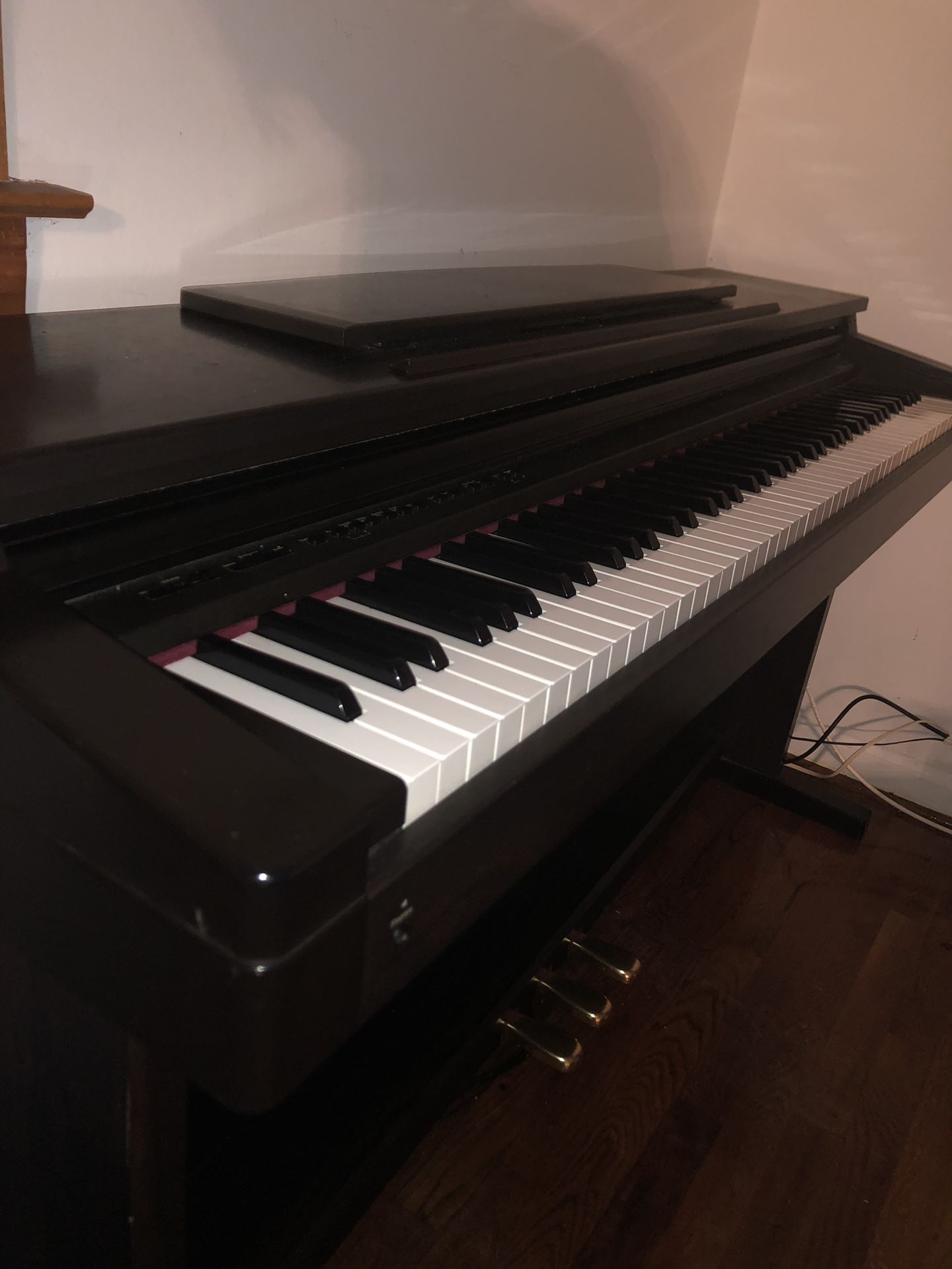 HP 230 Roland Digital piano