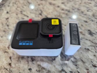 Go pro hero 11 black new