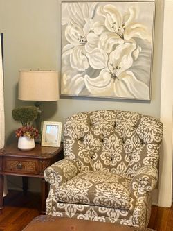 Tufted chair