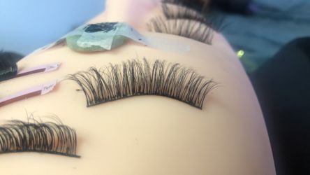 Lashes (individual)