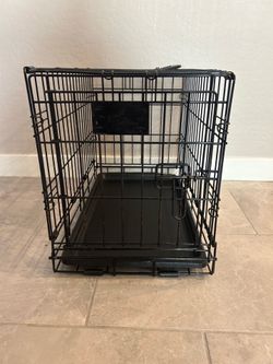 Small Dog Kennel + Pee Pads