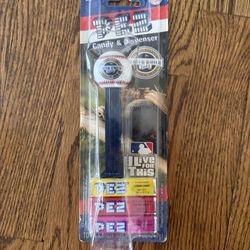 2009 New York Yankee Stadium Inagural Season Pez Candy & Dispenser *BRAND NEW*