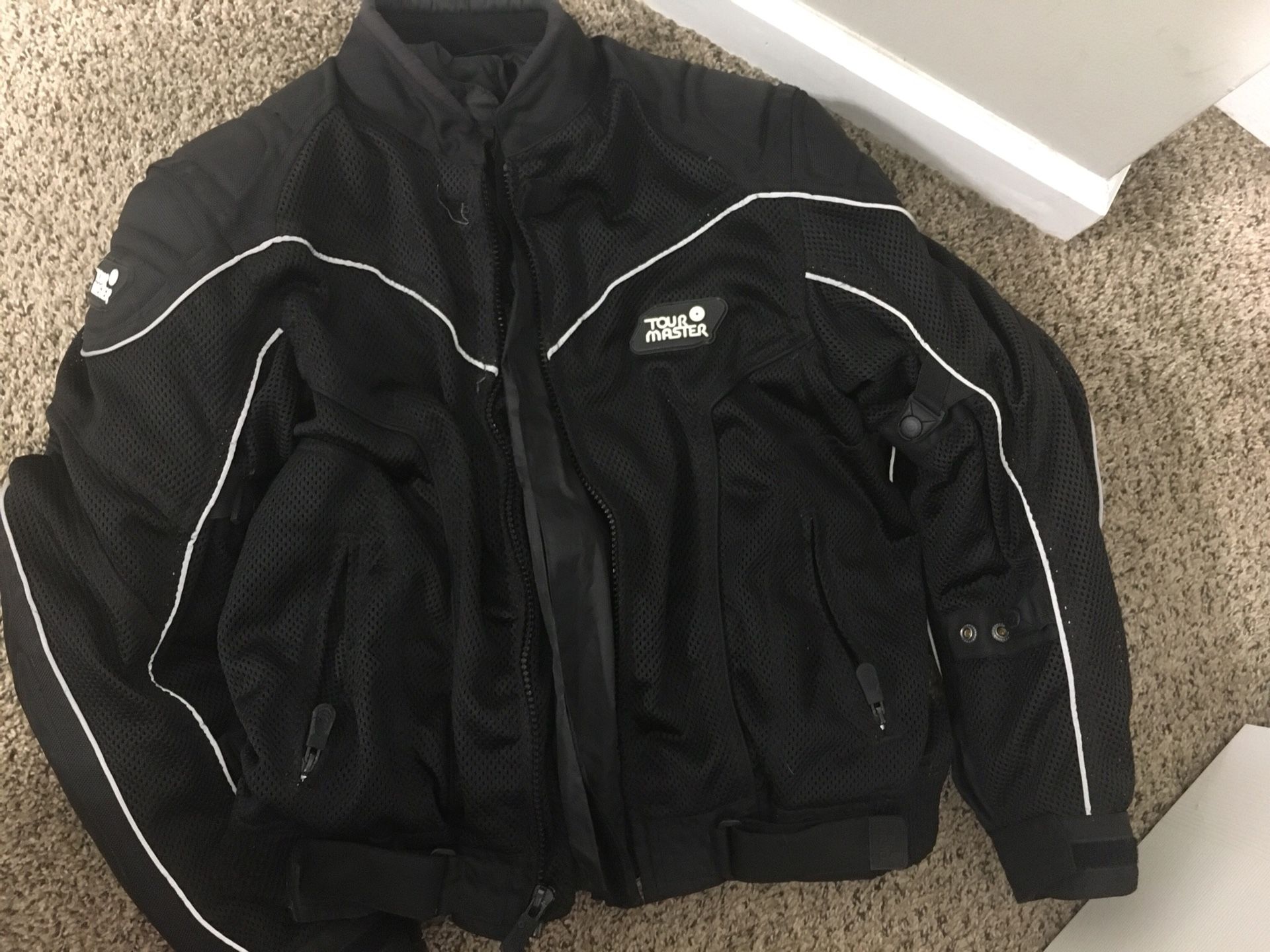 Photo Tour Master intake motorcycle jacket size medium