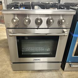New Thor Kitchen - 4.2 cu. ft. Slide-In Professional Gas Range - Stainless Steel 