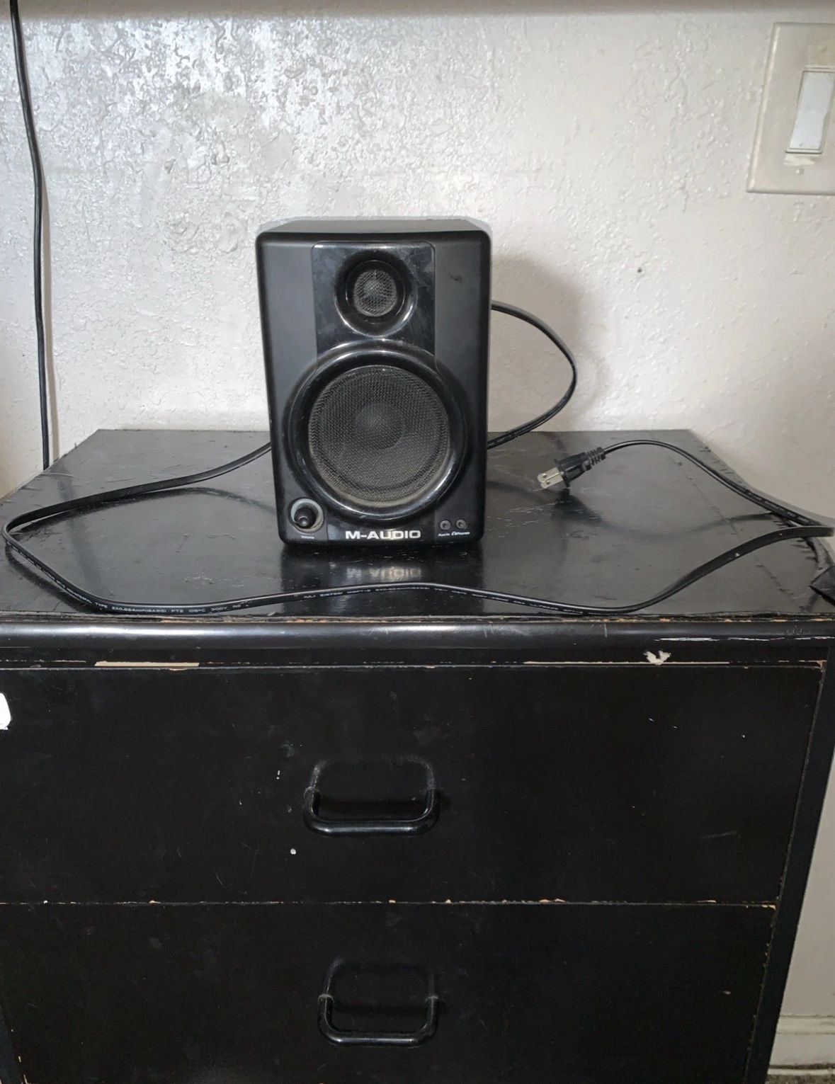 M-Audio AV 30 Single Speaker