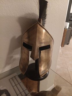 Metal spartan helmet with stand