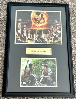 Framed Hunger Games Memorabilia Display (ACE Authenticated)