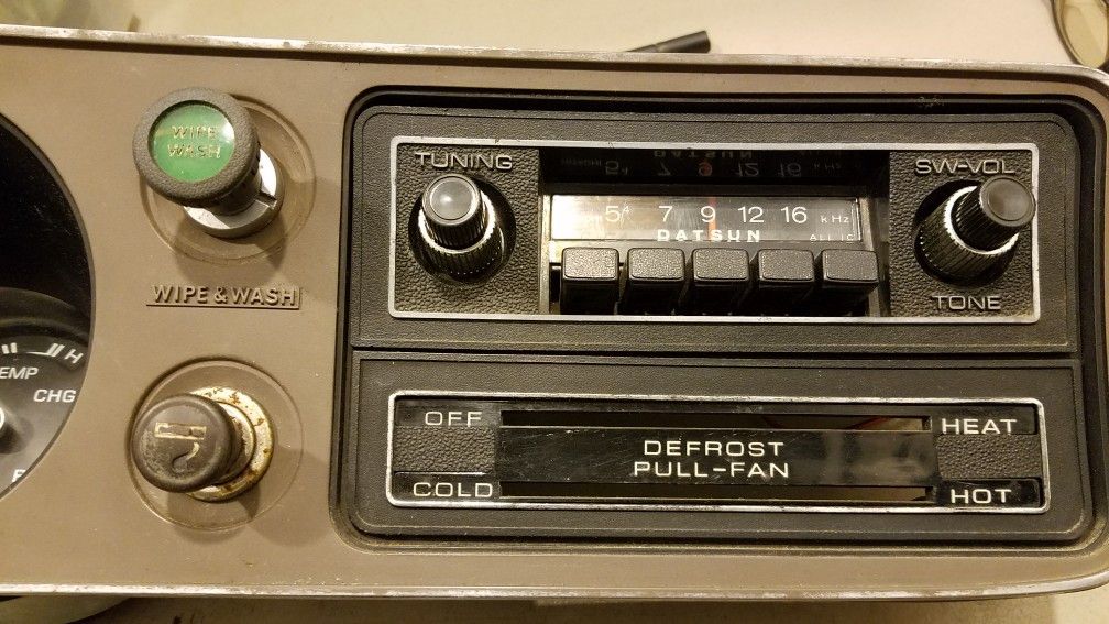 Datsun 620 Dash Bezel/Gauges,Radio,Switchs for Sale in Washougal, WA