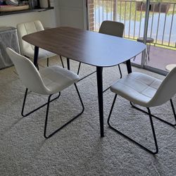 Dining Table set for 4