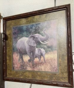 Beautiful elephant frame $5 in Weslaco