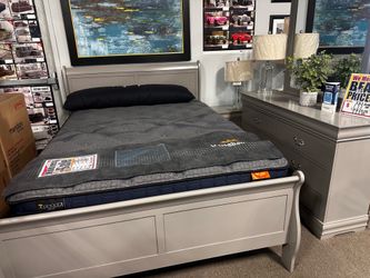Stunning bedroom set 🏠🚨 More colors available!