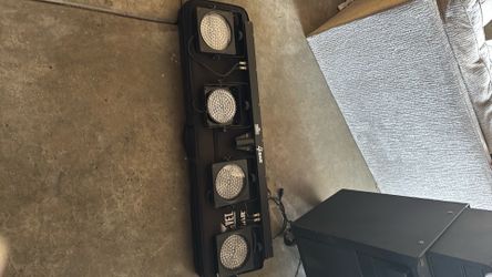 Dj  lights  that are controlled computerized