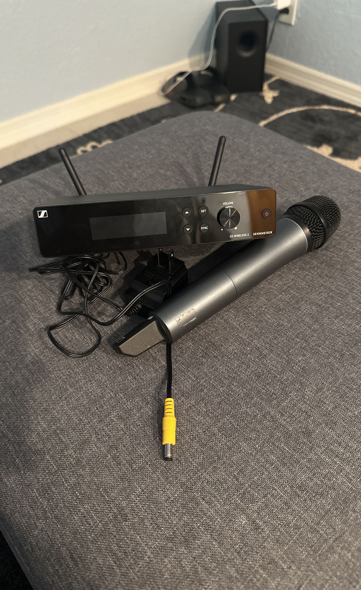 Wireless microphone