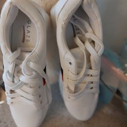 Women's Footwear 