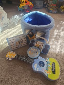 Blueys toy bin guitar mailbox and music box